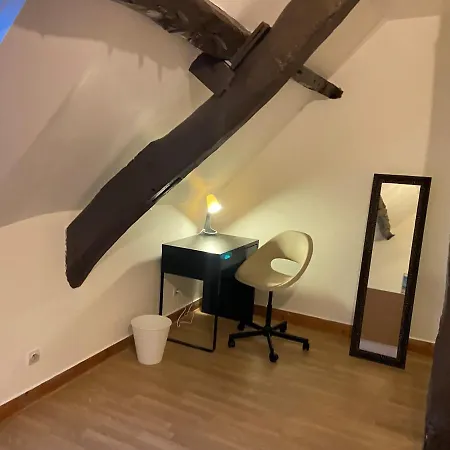 Le Bassam, Proche Aeroport Apartment Tille
