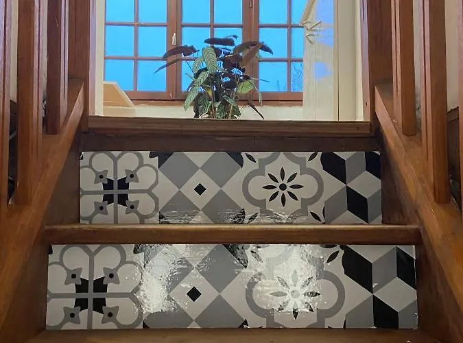 Le Bassam, Proche Aeroport Tillé